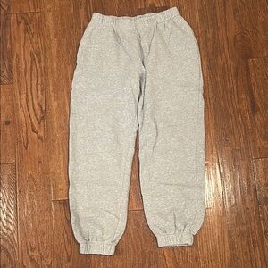 Brandy Melville Gray rosa sweatpants